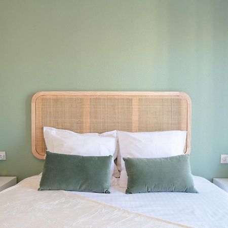Bonito Apartamento Equipado, Cerca De La Playa Empuriabrava Eksteriør billede
