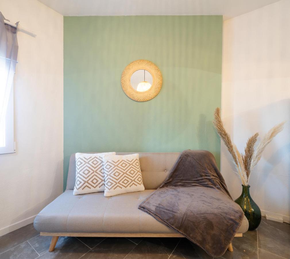 Bonito Apartamento Equipado, Cerca De La Playa Empuriabrava Eksteriør billede