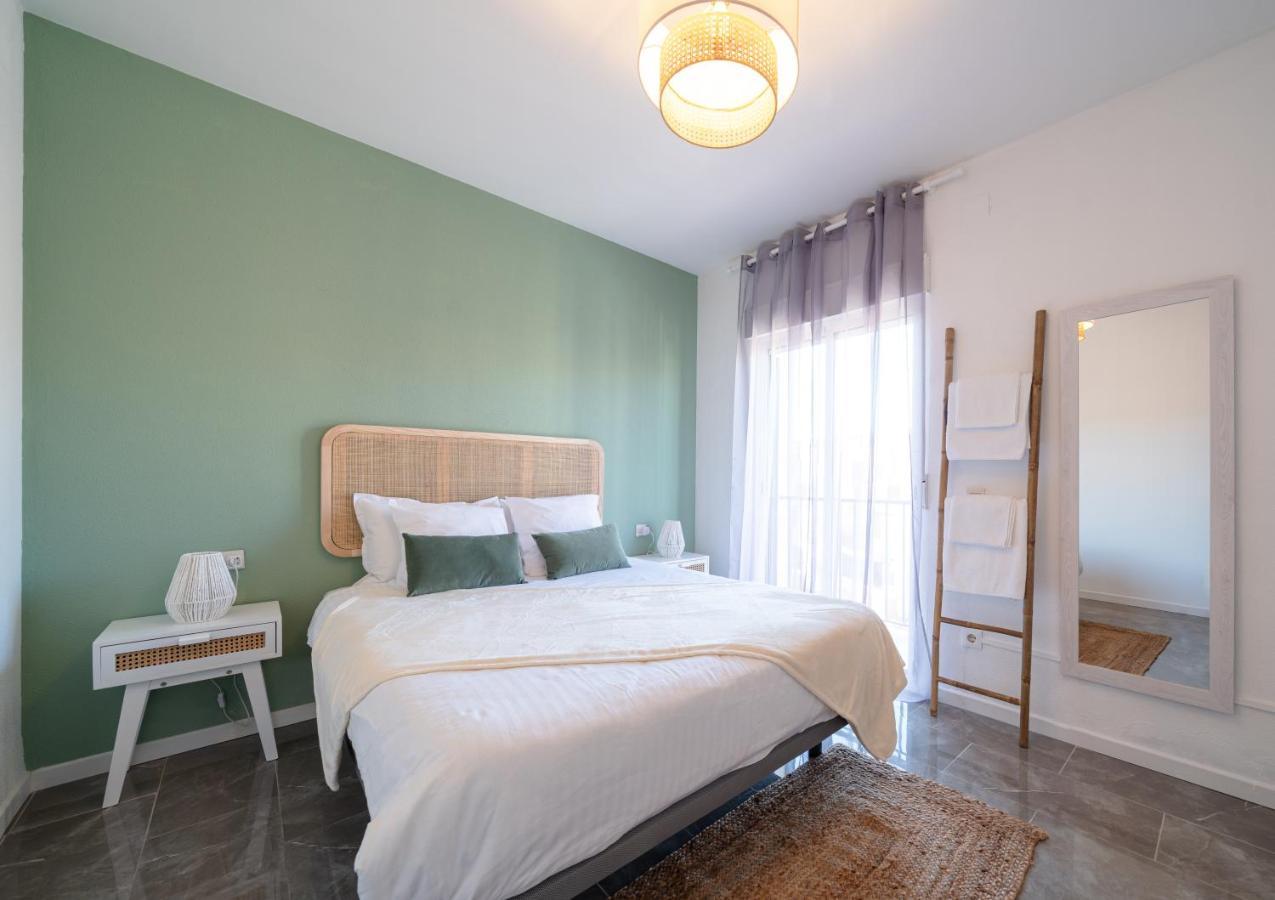 Bonito Apartamento Equipado, Cerca De La Playa Empuriabrava Eksteriør billede